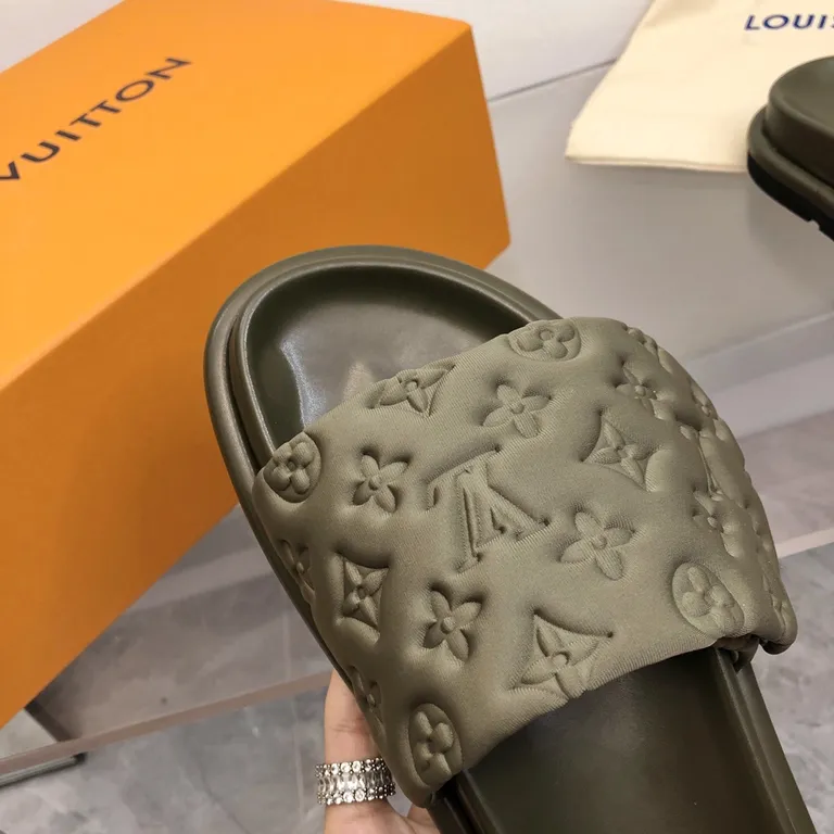 Louis Vuitton Shoe 